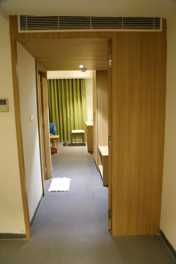Abhayaa Hotel 维沙卡帕特南 外观 照片