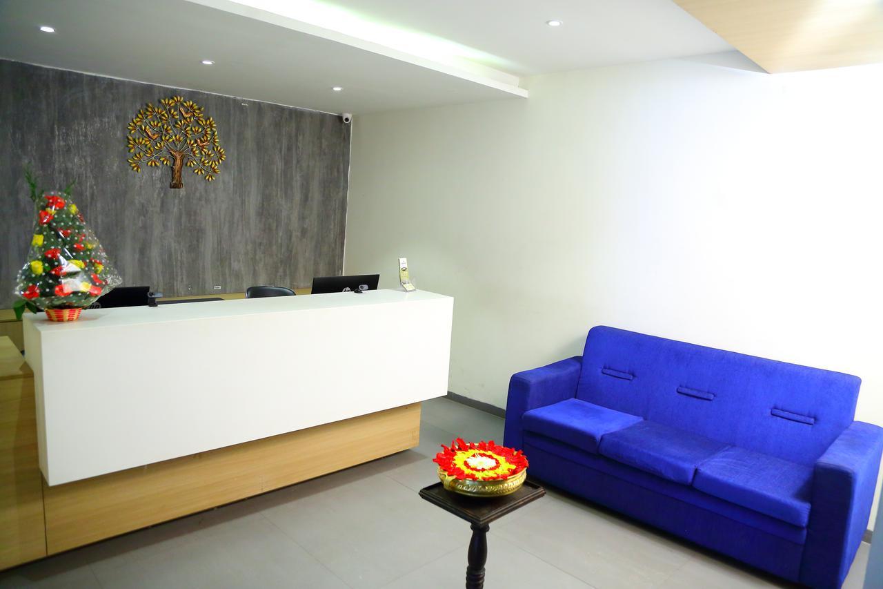 Abhayaa Hotel 维沙卡帕特南 外观 照片