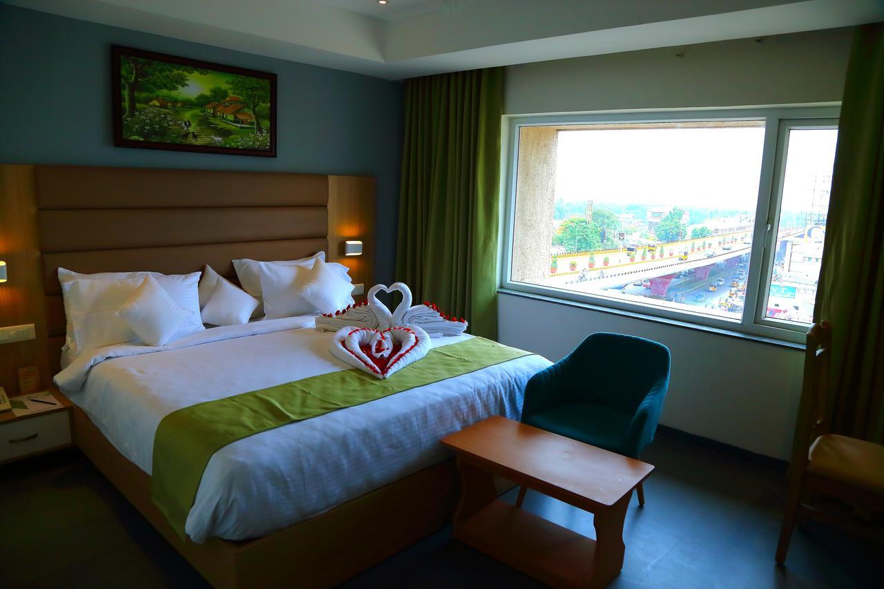 Abhayaa Hotel 维沙卡帕特南 外观 照片