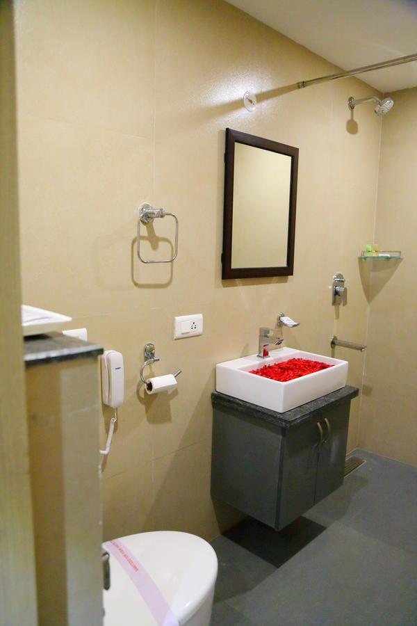 Abhayaa Hotel 维沙卡帕特南 外观 照片