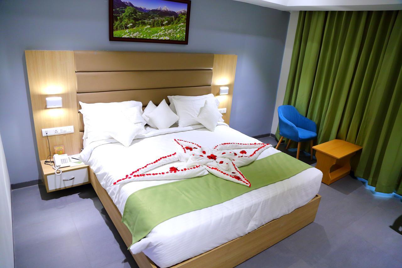 Abhayaa Hotel 维沙卡帕特南 外观 照片