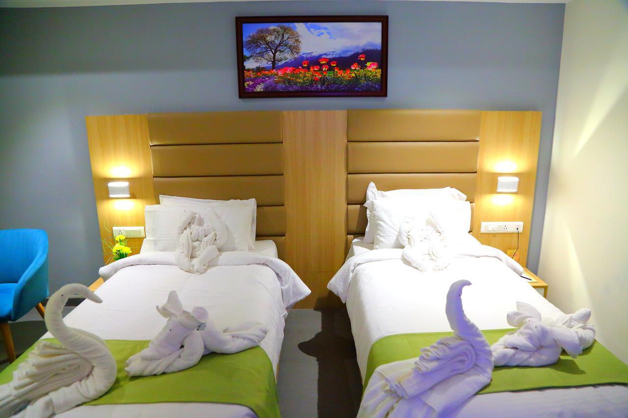 Abhayaa Hotel 维沙卡帕特南 外观 照片