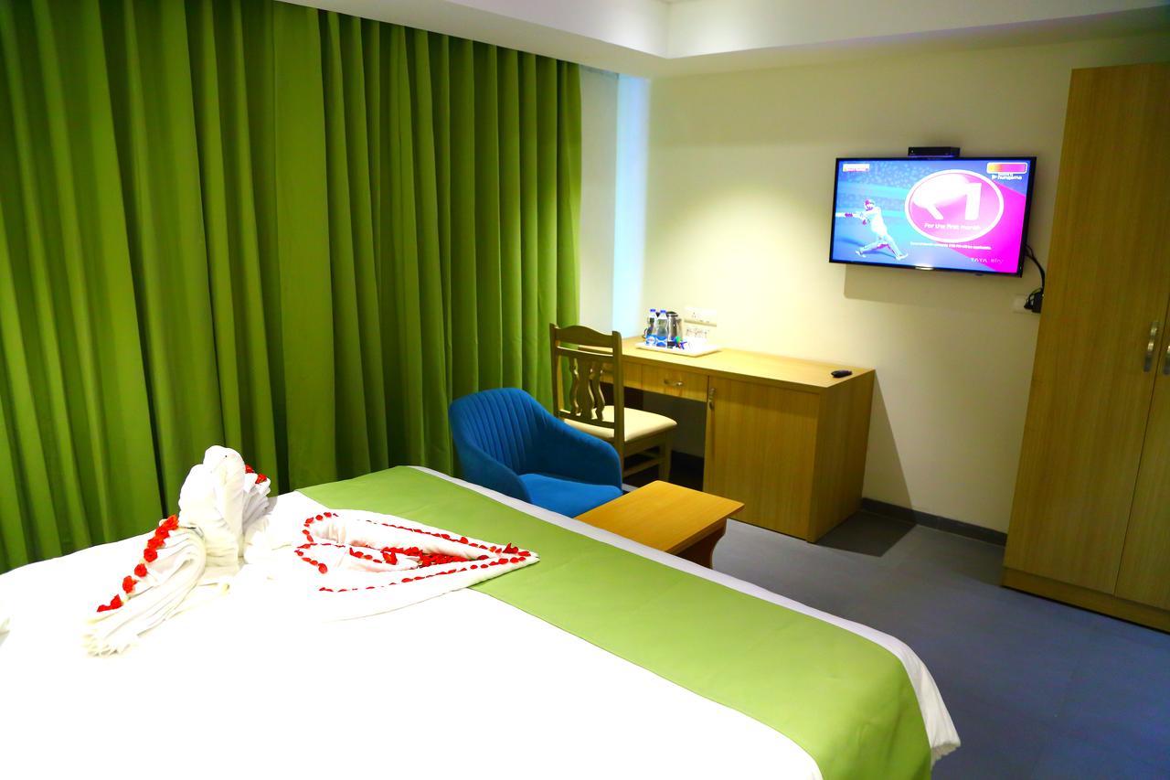 Abhayaa Hotel 维沙卡帕特南 外观 照片