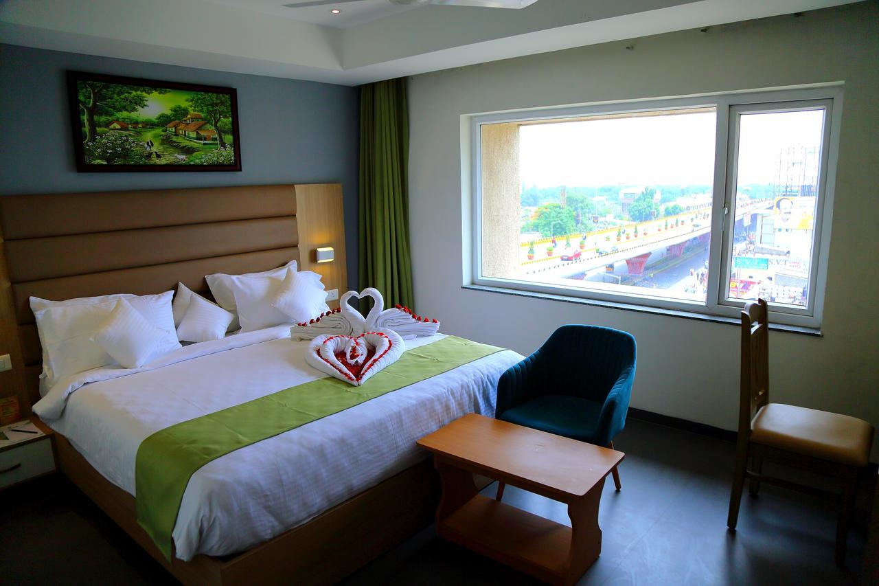 Abhayaa Hotel 维沙卡帕特南 外观 照片