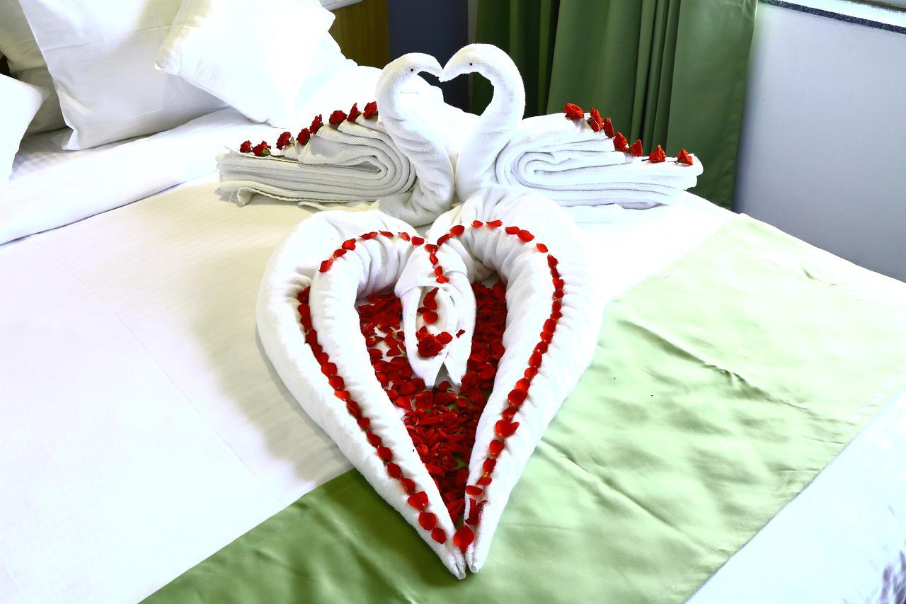 Abhayaa Hotel 维沙卡帕特南 外观 照片