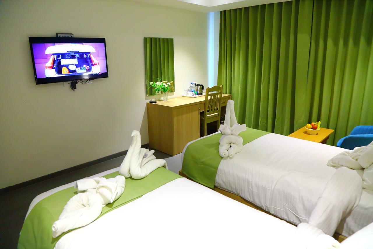 Abhayaa Hotel 维沙卡帕特南 外观 照片